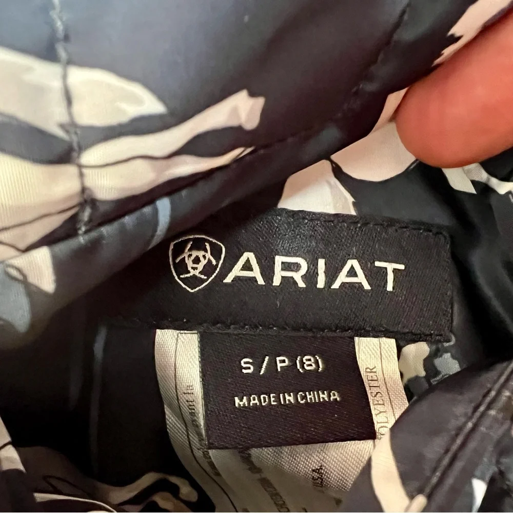 NWT Ariat Youth Girls Horse Reversible Patterned Vest
